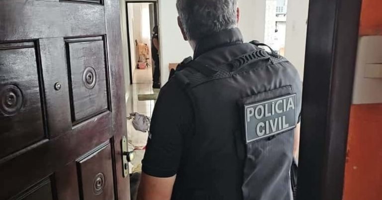 Mulher investigada por stalking e outros crimes é presa no interior da Bahia mulher-investigada-por-stalking-e-outros-crimes-e-presa-no-interior-da-bahia