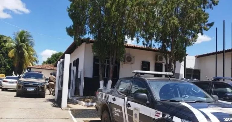 casal-e-conduzido-por-suspeita-de-estelionato-apos-tentar-sair-sem-pagar-hotel-em-brumado