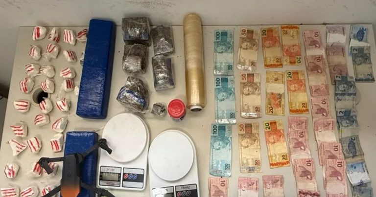 pm-apreende-mais-de-3-kg-de-drogas-e-conduz-dois-suspeitos-por-trafico-em-bom-jesus-da-lapa