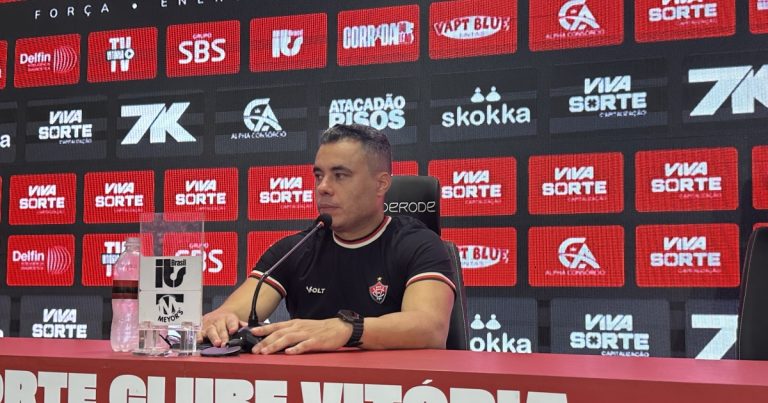 jair-ventura-elogia-“primeiro-tempo-de-almanaque”-do-vitoria-e-projeta-rodagem-no-elenco-para-a-copa-do-nordeste