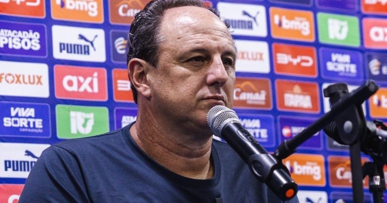 medo-de-ser-feliz?:-ceni-detona-falta-de-personalidade-do-bahia-em-goleada-e-classifica-2o-tempo-como-desastre