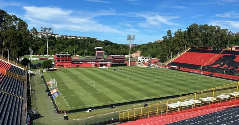 confira-as-escalacoes-oficiais-de-vitoria-x-mirassol-pelo-brasileirao-2026
