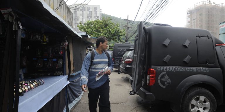 rio-de-janeiro:-operacao-da-pm-deixa-oito-mortos-no-morro-dos-prazeres