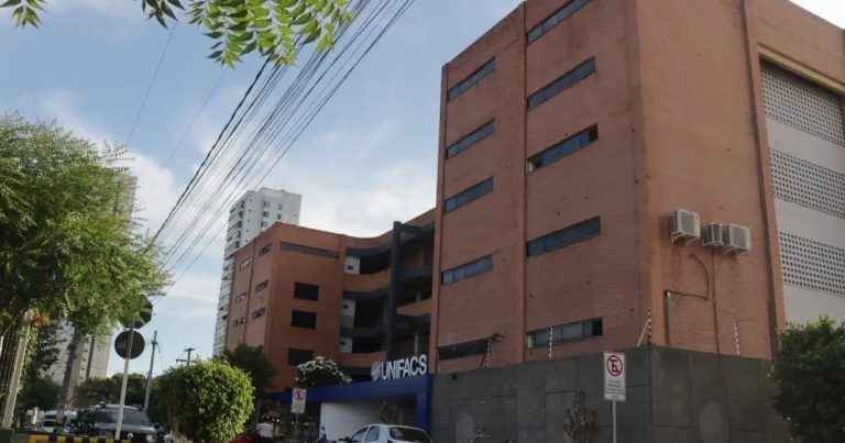 mec-nega-pedido-para-abertura-de-novo-curso-de-medicina-na-unifacs;-entenda