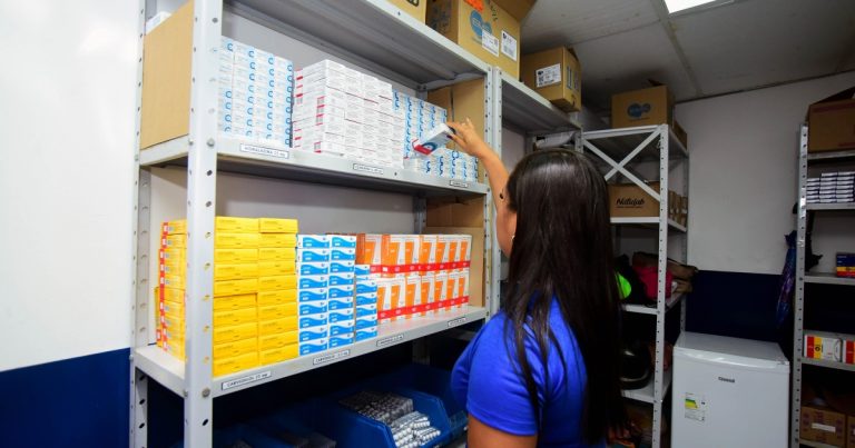 prefeituras-bairro-de-salvador-realizam-entrega-de-mais-de-18-mil-medicamentos-gratuitos-em-dois-meses