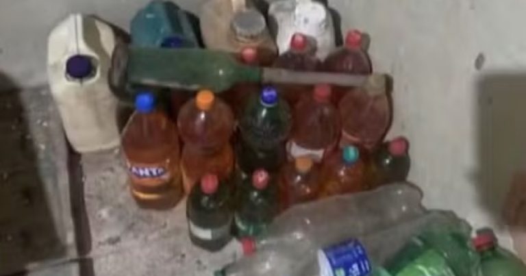 policia-investiga-morte-de-dois-homens-apos-consumo-de-bebida-alcoolica;-caso-ocorreu-no-extremo-sul-baiano