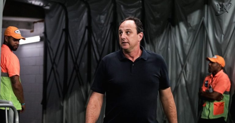 o-gol-ainda-e-uma-dificuldade:-ceni-lamenta-chances-perdidas-e-aponta-assistencia-para-gol-do-vitoria