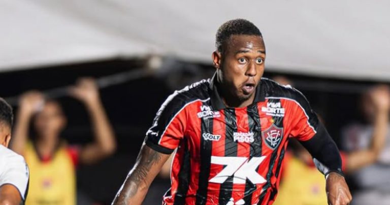 medico-do-vitoria-explica-grave-lesao-de-dudu;-saiba-detalhes