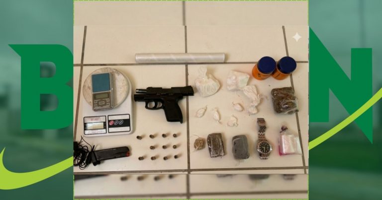 homem-e-preso-em-flagrante-com-arma-e-entorpecentes-pela-policia-militar-em-itabuna