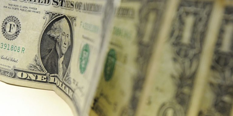 Dólar cai para R$ 5,24, e bolsa sobe 3,24% após fala de Trump dolar-cai-para-r$-5,24,-e-bolsa-sobe-3,24%-apos-fala-de-trump