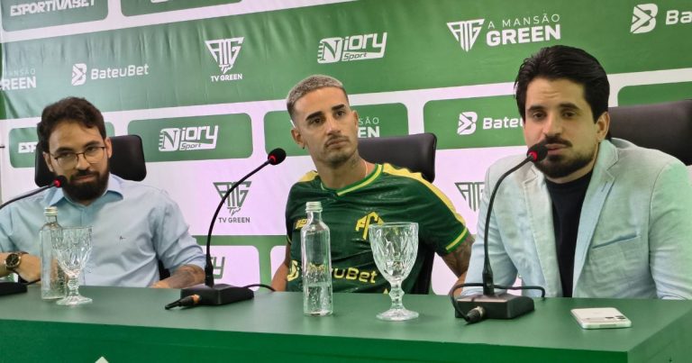 thiago-galhardo-e-apresentado-no-feira-fc-e-afirma-que-clube-sera-o-ultimo-da-carreira:-“nao-me-arrependo-de-nada”