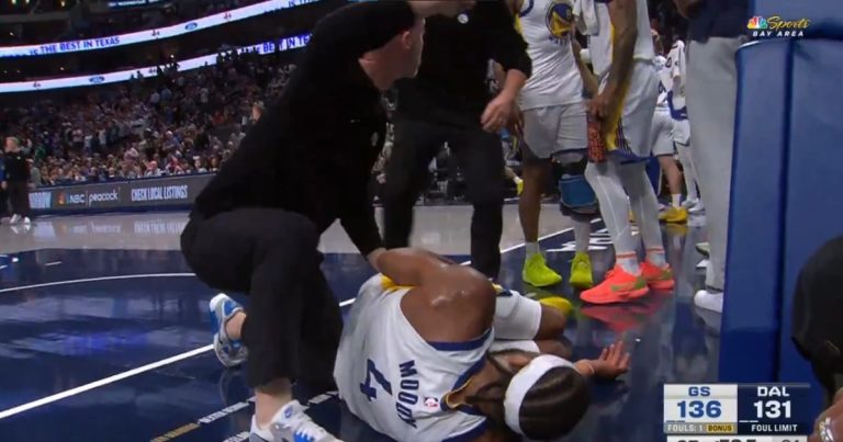 video:-moses-moody,-do-warriors,-sofre-lesao-assustadora-no-joelho-e-sai-de-maca-na-nba