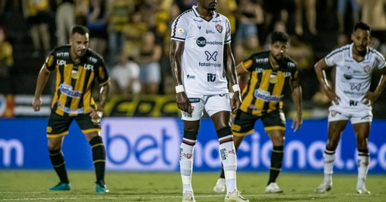 ex-vitoria,-welder-confirma-transferencia-para-futebol-asiatico