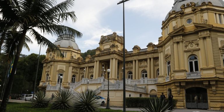 Entenda o que acontece no Rio com a renúncia de Claudio Castro entenda-o-que-acontece-no-rio-com-a-renuncia-de-claudio-castro