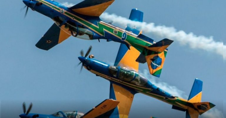 Esquadrilha da Fumaça se apresenta em cidade baiana nesta terça esquadrilha-da-fumaca-se-apresenta-em-cidade-baiana-nesta-terca