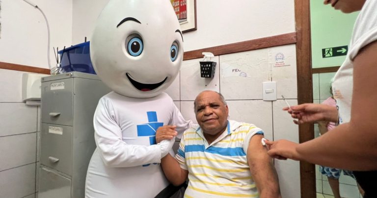 salvador-inicia-vacinacao-contra-gripe-com-ato-simbolico-e-amplia-campanha-a-partir-desta-quarta-feira