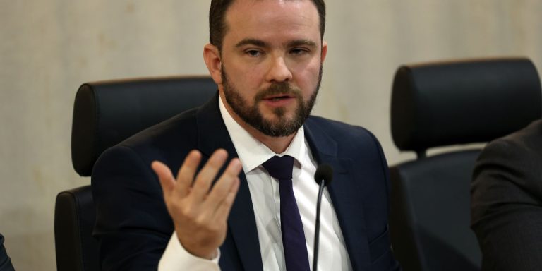 Governo propõe subsídio de R$ 1,20 ao diesel após impasse do ICMS governo-propoe-subsidio-de-r$-1,20-ao-diesel-apos-impasse-do-icms