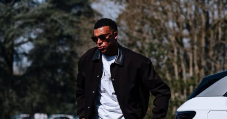 mbappe-nega-problemas-fisicos-e-diz-estar-pronto-para-amistoso-contra-o-brasil:-mentiras-foram-ditas