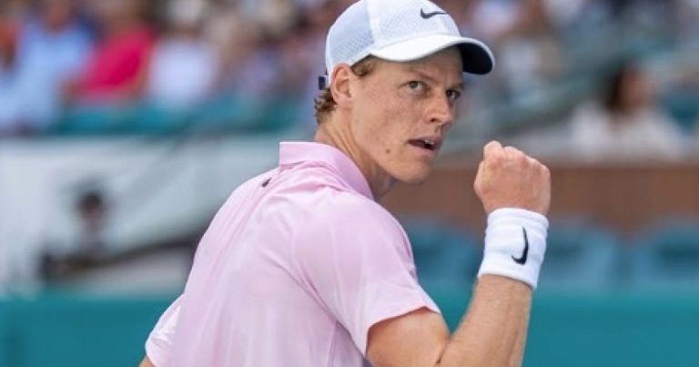 Jannik Sinner supera marca de Djokovic e avança às oitavas do Miami Open jannik-sinner-supera-marca-de-djokovic-e-avanca-as-oitavas-do-miami-open