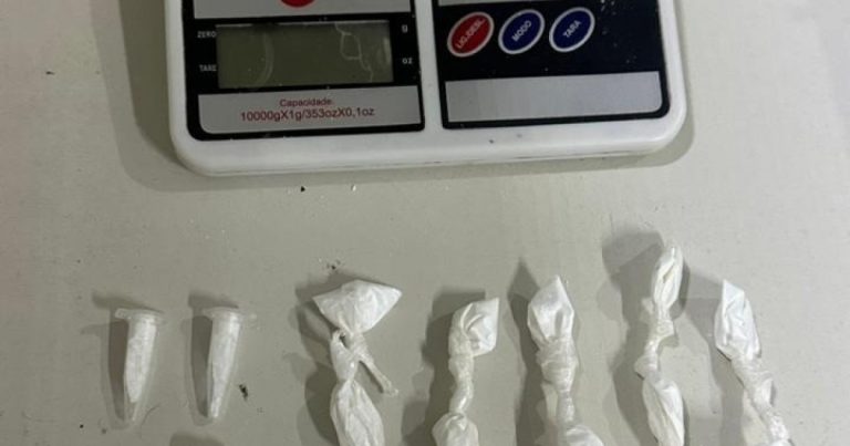 pm-prende-homem-com-mandado-em-aberto-e-apreende-drogas-no-litoral-norte-da-bahia