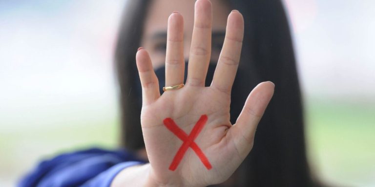 Senado aprova projeto de lei que criminaliza a misoginia senado-aprova-projeto-de-lei-que-criminaliza-a-misoginia