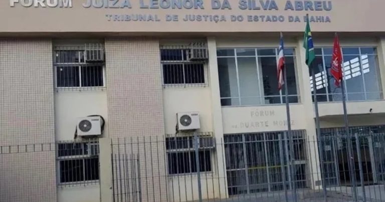 Acusado de matar esposa queimada em Brumado vai a novo júri popular 18 anos após o crime acusado-de-matar-esposa-queimada-em-brumado-vai-a-novo-juri-popular-18-anos-apos-o-crime