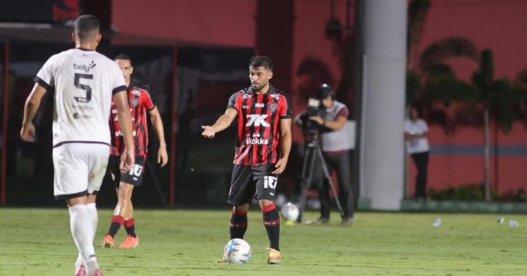 em-casa,-vitoria-leva-virada-do-botafogo-pb-e-estreia-com-derrota-na-copa-do-nordeste