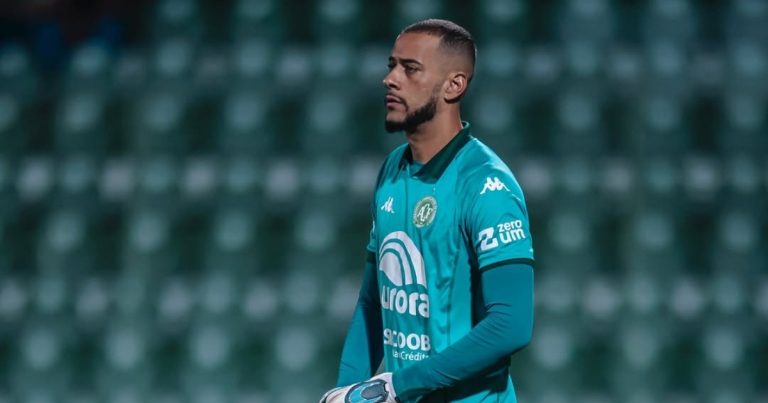 Bahia paga multa e encaminha contratação de goleiro experiente para substituir Ronaldo bahia-paga-multa-e-encaminha-contratacao-de-goleiro-experiente-para-substituir-ronaldo