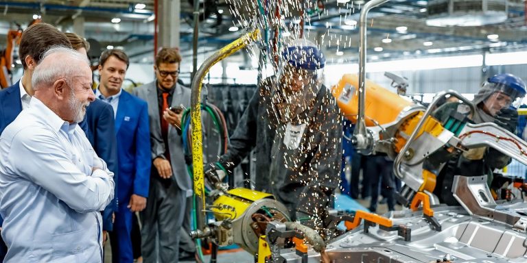 Lula diz que aumento do preço dos combustíveis é injustificável lula-diz-que-aumento-do-preco-dos-combustiveis-e-injustificavel