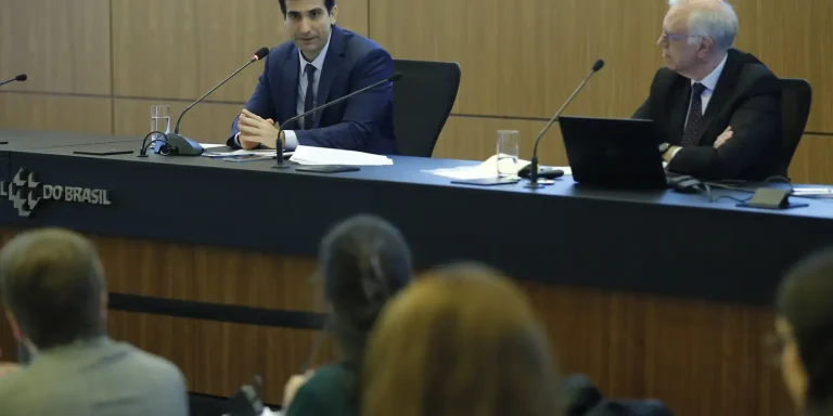 Galípolo: BC tem margem para avaliar impactos da guerra sobre o Brasil galipolo:-bc-tem-margem-para-avaliar-impactos-da-guerra-sobre-o-brasil