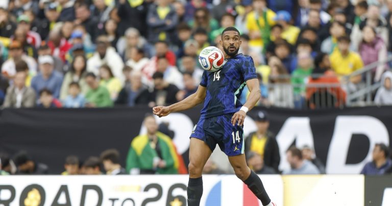 bremer-lamenta-derrota-para-franca-em-amistoso:-infelizmente-nao-conseguimos-ganhar