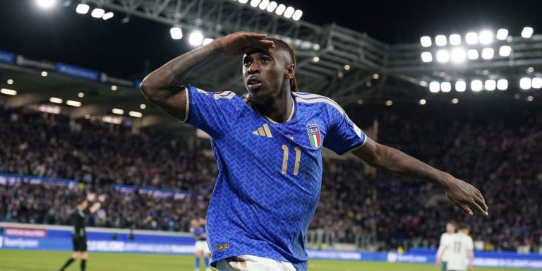 Itália vence e continua viva na luta por vaga para a Copa do Mundo italia-vence-e-continua-viva-na-luta-por-vaga-para-a-copa-do-mundo