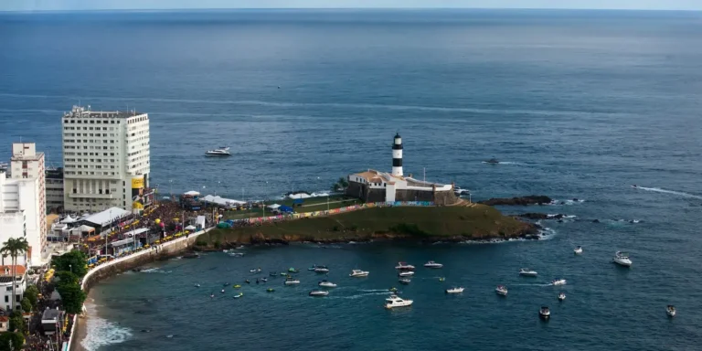 Capital baiana completa 477 anos no domingo, encantando visitantes capital-baiana-completa-477-anos-no-domingo,-encantando-visitantes