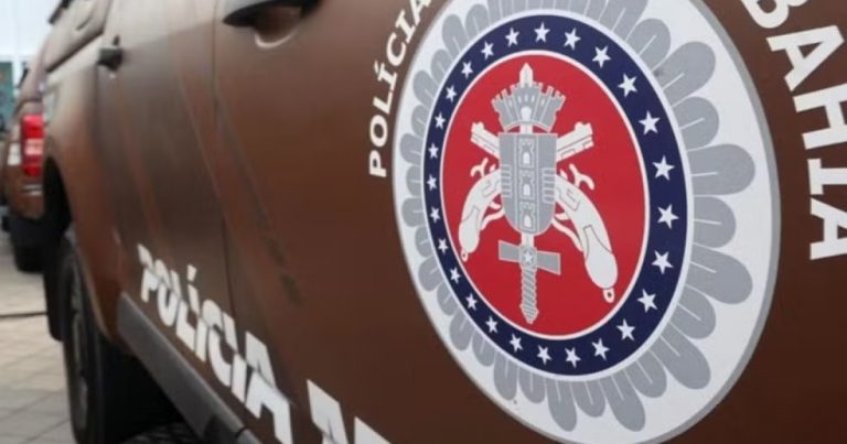 Homem é preso após atear fogo em varandas de casas de vizinhos em Teixeira de Freitas homem-e-preso-apos-atear-fogo-em-varandas-de-casas-de-vizinhos-em-teixeira-de-freitas