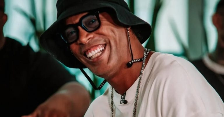 Ronaldinho Gaúcho lança gravadora e aposta em projeto musical inspirado na Copa do Mundo ronaldinho-gaucho-lanca-gravadora-e-aposta-em-projeto-musical-inspirado-na-copa-do-mundo