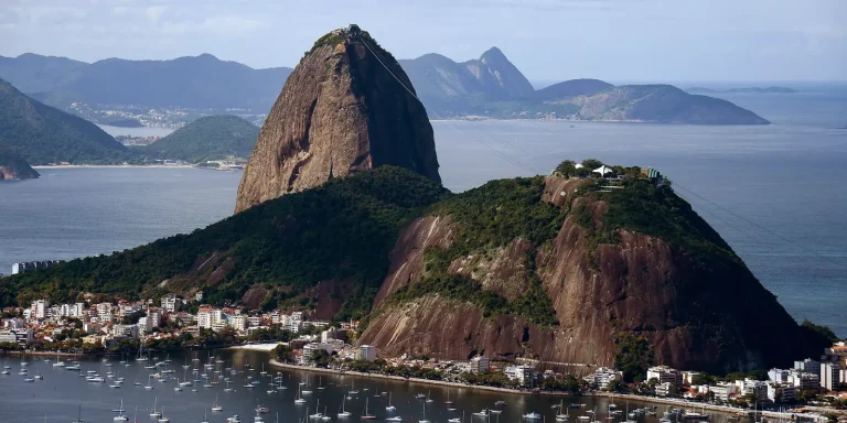 Justiça anula licença para implantação de tirolesa no Pão de Açúcar justica-anula-licenca-para-implantacao-de-tirolesa-no-pao-de-acucar