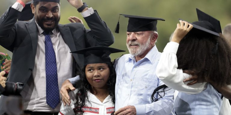 Governo anuncia ampliação da Rede Nacional de Cursinhos Populares governo-anuncia-ampliacao-da-rede-nacional-de-cursinhos-populares
