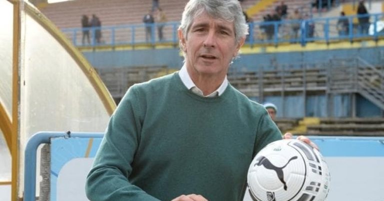 o-futebol-italiano-precisa-ser-reconstruido:-ministro-exige-saida-da-cupula-da-figc-apos-azzurra-ficar-de-fora-da-terceira-copa-seguida