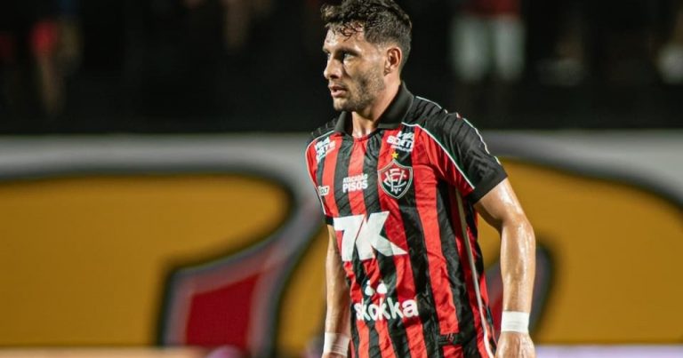 Vitória perde Baralhas e Martínez para duelo com a Chapecoense vitoria-perde-baralhas-e-martinez-para-duelo-com-a-chapecoense