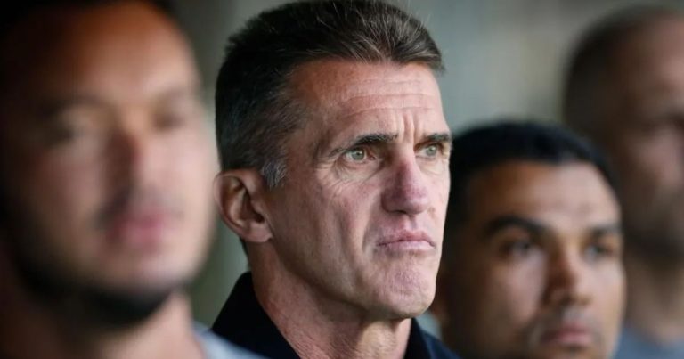 ex-tecnico-do-vitoria,-mancini-pede-neymar-na-copa-e-classifica-o-jogador-como-fora-de-serie