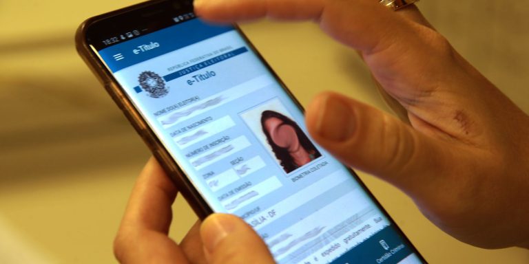 Eleitor tem um mês para regularizar pendências e ficar apto a votar eleitor-tem-um-mes-para-regularizar-pendencias-e-ficar-apto-a-votar