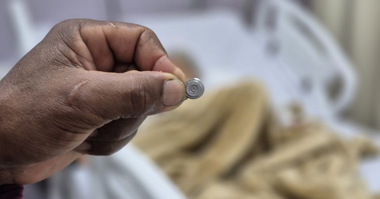 Criança engole peça de brinquedo e passa por cirurgia em Ilhéus crianca-engole-peca-de-brinquedo-e-passa-por-cirurgia-em-ilheus