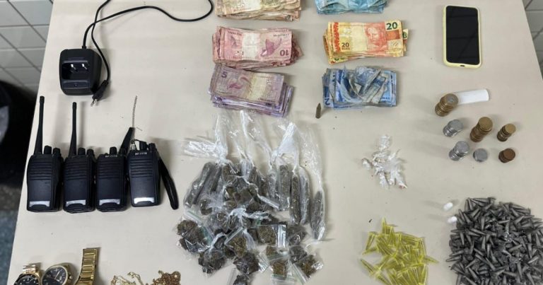 adolescente-e-apreendido-com-drogas-e-r$-3-mil-em-especie-na-rms