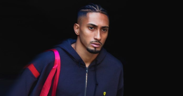 Após lesão pela Seleção, Raphinha volta ao Barcelona e tenta recuperação para clássico contra o Real Madrid apos-lesao-pela-selecao,-raphinha-volta-ao-barcelona-e-tenta-recuperacao-para-classico-contra-o-real-madrid