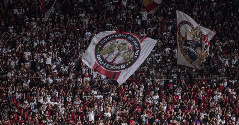 Torcida Organizada do Vitória cobra demissão do técnico Jair Ventura: “Incapaz” torcida-organizada-do-vitoria-cobra-demissao-do-tecnico-jair-ventura:-“incapaz”