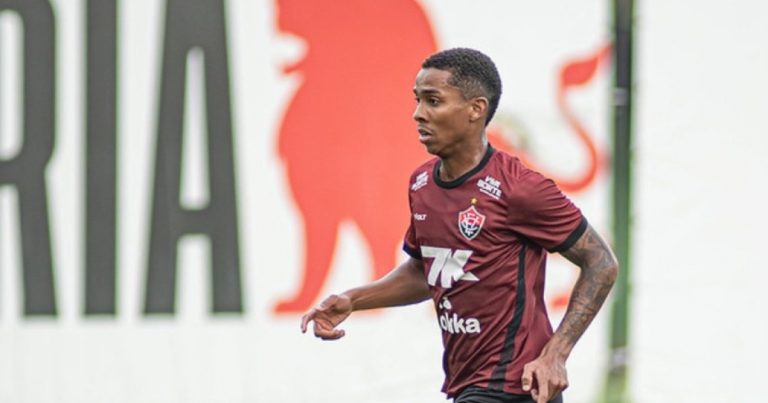 edenilson-e-expulso-contra-chapecoense-e-e-ausencia-contra-o-sao-paulo