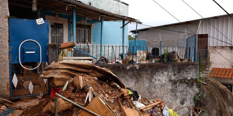 Famílias afetadas por enchentes em MG precisam validar cadastro familias-afetadas-por-enchentes-em-mg-precisam-validar-cadastro