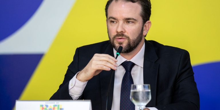 Proposta de subsídio ao diesel importado tem adesão de 25 estados proposta-de-subsidio-ao-diesel-importado-tem-adesao-de-25-estados