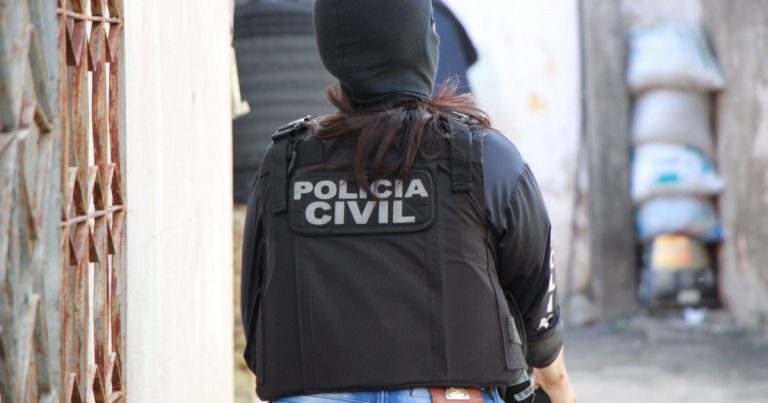 Polícia prende mulher que incendiou motocicleta por ciúmes em Varzedo policia-prende-mulher-que-incendiou-motocicleta-por-ciumes-em-varzedo