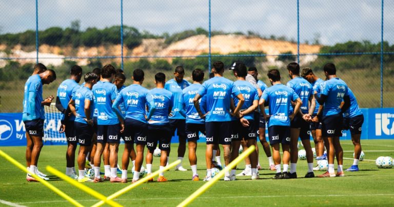 Com Kanu em campo, Bahia inicia preparação para duelo frente ao Mirassol com-kanu-em-campo,-bahia-inicia-preparacao-para-duelo-frente-ao-mirassol